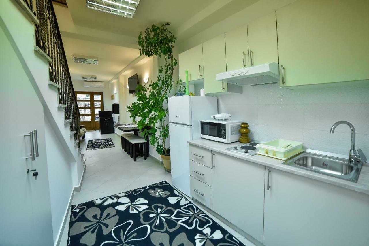 Hostel Sinj Extérieur photo